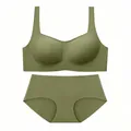 Conjunto de lencería sin costuras verde oliva con sujetador sin aros y braguita - S / Verde