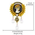 Detailed view of vintage cameo brooch with dimensions 7.5cm by 4.1cm and crystal accents - Brooch And Earrings Set (XD826044)