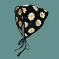 Handgefertigtes Häkel-Kopftuch in Schwarz mit weißen Gänseblümchen und Bindeband - Einheitsgröße / Sonnenblumen Schwarz