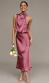 Robe midi élégante en satin rose lotus sans manches avec un col bénitier sophistiqué - S / Rouge Brique