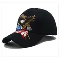 Klassische schwarze Baseballkappe mit detailreicher Adler-Stickerei und US-Flagge - M (56-58cm) / Schwarz