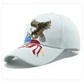 Hellblaue Baseballkappe mit detailgetreuer US-Flagge und Adler-Stickerei auf der Front - M (56-58cm) / Weiß