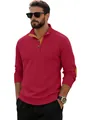 Détail d'un t-shirt Henley en velours rouge avec col jaune et coudières contrastées - Bordeaux