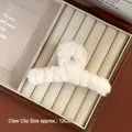 Pince à cheveux 12cm en peluche blanc crème pour une coiffure élégante de femme - 11.5cm Blanc Cassé