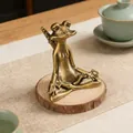 Detailed view of copper yoga frog figurine with 5.2cm height and 5cm base width - Sword-bearing Frog / Bronze