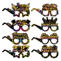 Set mit 8 bunten Papierbrillen für Silvester 2027, Party-Deko und Foto-Requisiten - 2026 Neujahrs-Fotobrille Stil C
