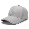 Hellgraue atmungsaktive Sport-Baseballkappe mit SPORTS-Stickerei und Laserlöchern - Hellgrau