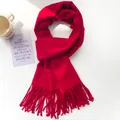 Elegant bright red cashmere-like knitted scarf with tassels for winter fashion - Regular Fit / Red