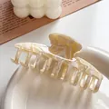 Large amber acetate hair claw clip with marble texture in cream yellow finish - 9.5CM / Off White