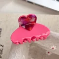 Roze hartvormige haarklem met acetaat marmeren textuur op bloemige stof - Rozerood 5.5CM