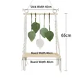 Mensola da parete boho con foglie in macramè e vassoio in legno per decoro - Verde