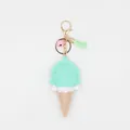 Détail du porte-clés glace en similicuir avec pois verts et clochette rose - Vert