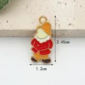 Anhänger Zwerg mit rotem Mantel und gelbem Hut, goldene Basis, Emaille-Finish, 2,45 cm - Cartoon-Zwerg-Stil