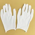 Classic white magician performer gloves made of premium cotton for stage shows - One Size / White
