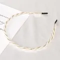 Elegante gouden parel haarband met een dubbele spiraal en zachte beschermkapjes - Gedraaide Kunstparel Zilveren Stijl