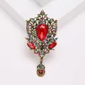 Vintage-Brosche im königlichen Stil mit rotem Tropfen-Edelstein und goldener Filigran - Rot