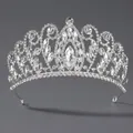 Tiare de mariée élégante en argent avec strass brillants et détails en cristal - Couronne de mariée de luxe (TS-J3392S)