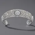 Diadème de mariée élégant en argent avec fleur en cristal et détails pavés de diamants - Serre-tête strass baroque (TS-J2322B)