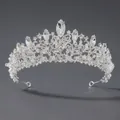Couronne de mariée élégante en argent avec strass brillants et détails en perles - Couronne de Spectacle de Luxe (TS-J3143S)
