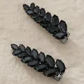 Lot de deux barrettes à cheveux noires en forme de feuille avec cristaux brillants - Style Feuille Noir Brillant (HS-J7492BLK)