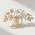 Lujoso peine de novia dorado con flores de esmalte blanco perlado y cristales - Dorado (HS-J2720G)
