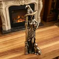 Gedetailleerde close-up van vintage bronzen heksenbeeldje met maten 6,1cm bij 2,3cm - Mooie Heks