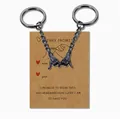 Pärchen-Schlüsselanhänger in Schwarzmatt mit Pinky-Promise-Motiv auf Geschenkkarton - Ohne Karte / Schwarz