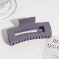 Grande pince à cheveux en acrylique violet mat avec cadre rectangulaire et dents antidérapantes - Violet Carré
