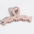 Pince à cheveux élégante en acrylique rose poudré mat avec texture tressée - Pince torsadée / Vieux rose