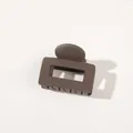 Grande pince à cheveux en acrylique marron foncé mat au design rectangulaire - Petite Pince Carrée à Bords Ronds / 4cm / Café Foncé
