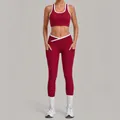Damen Yoga-Set in Burgund mit weißem Kontrastbesatz und High-Waist-Leggings mit Seitentasche - Retro Kupfer