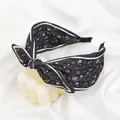 Elegant black wide headband with yellow paisley bow and white piping on fabric - Retro Ethnic (FK-B929 Black)