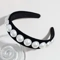 Baroque black velvet wide headband with large white pearls for a French vintage style - Semicircle Pearl Velvet Black