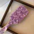 Spazzola compatta con trama marmo viola chiaro e scritta dorata Local Love elegante - Viola