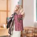 Mini portamonete rosa e beige con portachiavi dorato e dettaglio foulard in seta - Rosso Vino