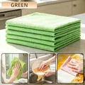 Absorbent green microfiber cleaning cloth for kitchen surfaces and glass windows - Thickened / 30x30cm / Green