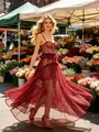 Luxuriöses tiefrotes Ballkleid mit glitzernden Strasssteinen und Korsettoberteil - S / Burgunderrot