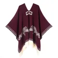 Western style burgundy knit poncho with wolf jacquard patterns and white tassels - 130x150cm / Wolf Pattern Pullover Tassel (Wine Red)