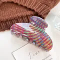 Elegant vintage hair claw with colorful wave pattern for women, acetate hair clip - 8.5cm / Iridescent