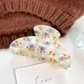 Elegant cream hair claw clip with vintage floral pattern on soft knit background - 8.5cm / Floral