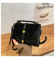 Sac bandoulière noir en PU bicolore avec rabat mat et boucle circulaire dorée chic - Sac Carré Patchwork (25068) / Noir