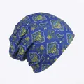 Dettaglio del motivo paisley blu e della morbida trama del tessuto del cappello - Stampa Etnica Blu Scuro (花型10)