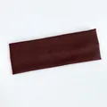 Bandeau large bordeaux minimaliste avec texture tricotée douce pour un style quotidien - Petit / Marron