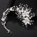 Vite per capelli da sposa fatta a mano con fiori di seta e cristalli argentati - Stile Fiore con Filo d'Argento