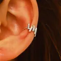Ear cuff geométrico plateado con barras verticales para orejas sin perforar - Forma de Collage de Tiras Irregulares - Plateado (1342)