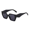 Chic black cat eye sunglasses with wide temples and dark grey polygon lenses - Matte Black