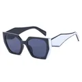 Fashionable cat eye sunglasses with wide temples in black and white geometric design - Black White / Grey
