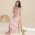 Camicia da notte rosa in cotone con scollo a V, pizzo e coppe imbottite integrate - M / Rosa