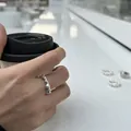 Eleganter Retro-Ring aus S925 Sterlingsilber mit verbundenem Herzdesign in glänzendem Silber - 3D Herz Umrandung Offener Stil (JZ0808)