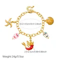 Detailansicht des goldenen Ozean-Bettelarmbands mit Seestern- und Garnelenanhängern. - B2161